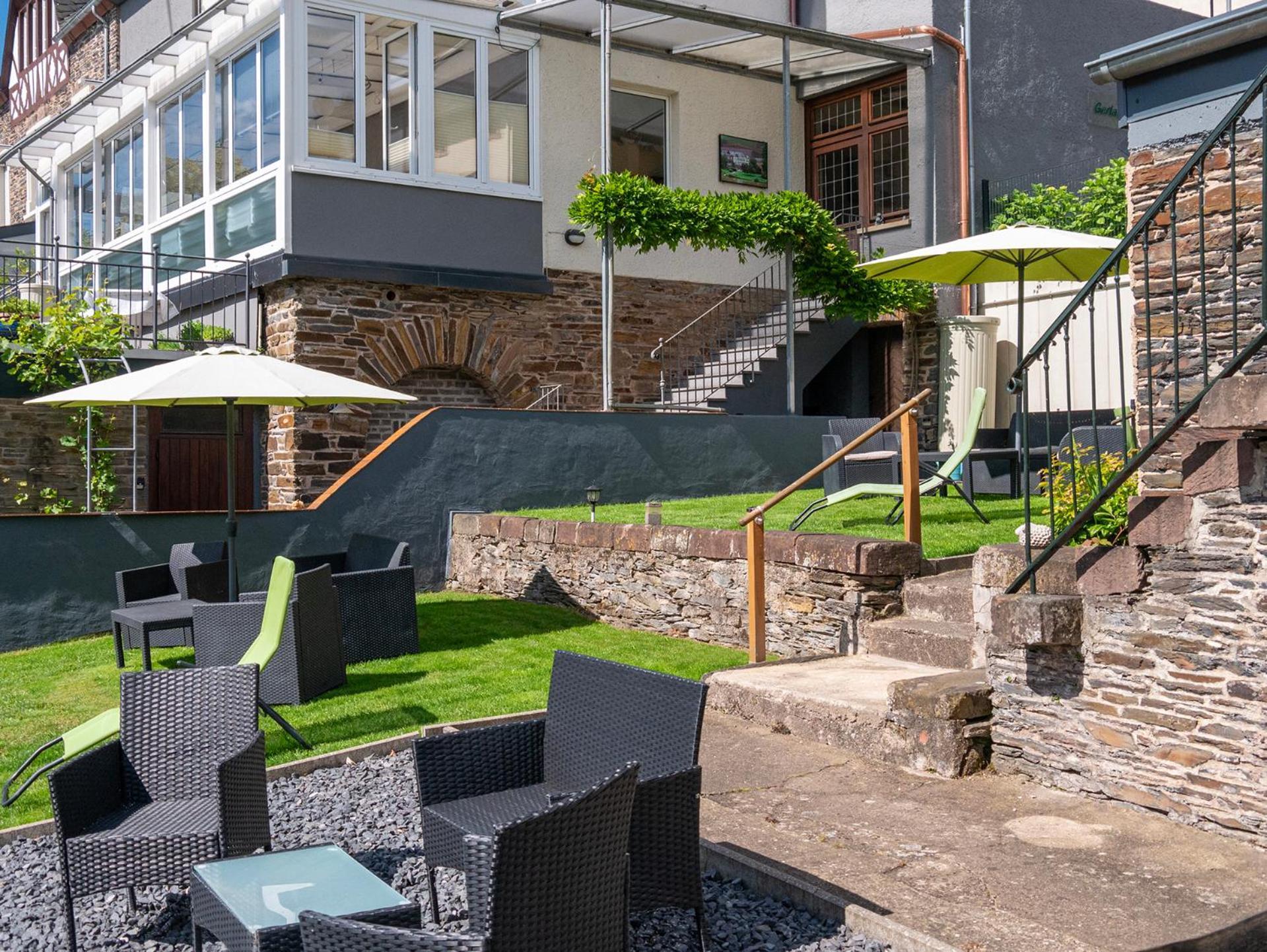 Weingut / Gaestehaus Gerlach Ürzig Esterno foto